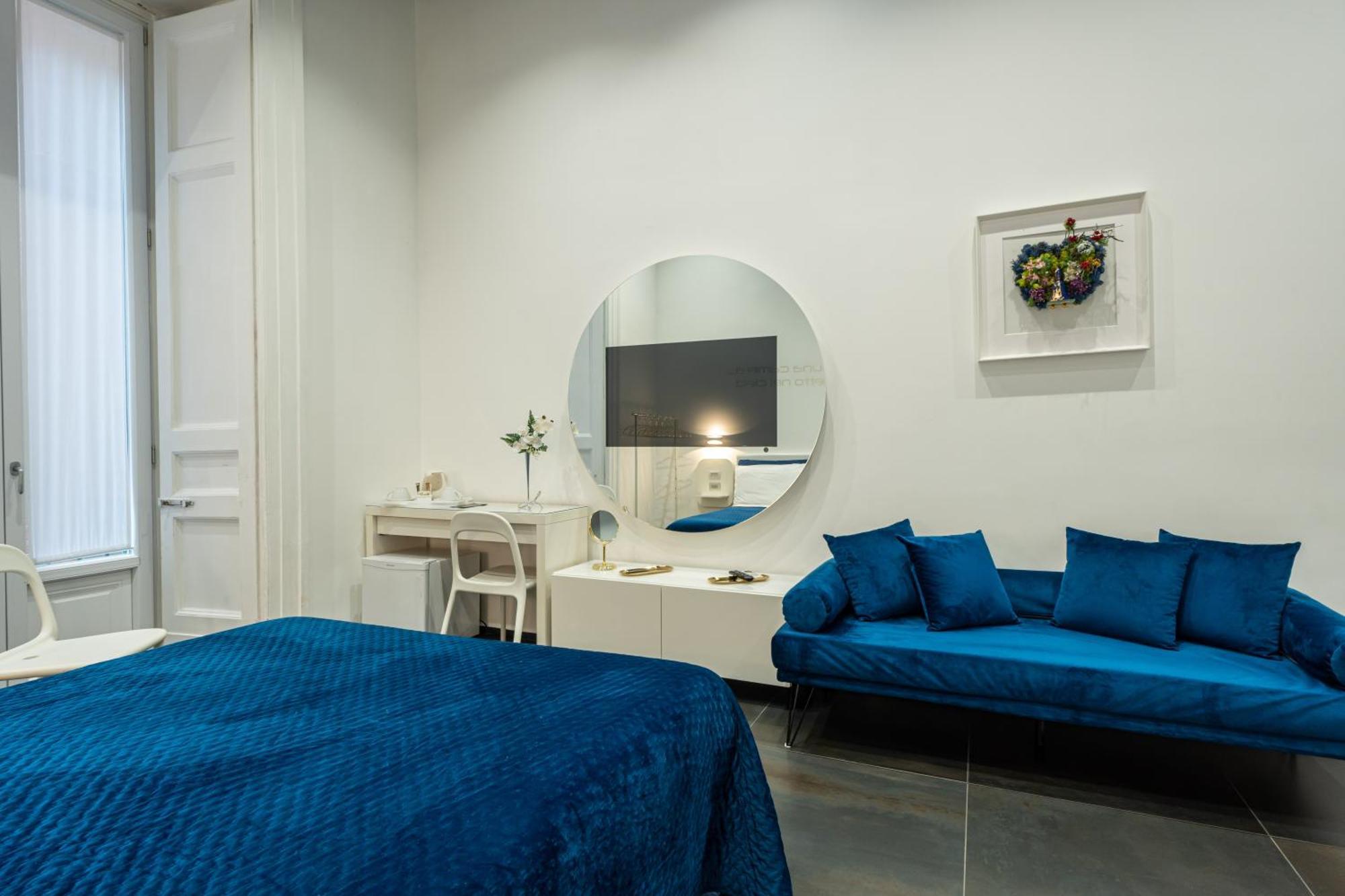 Skyhouse Chiatamone Bed and Breakfast Napoli Eksteriør billede