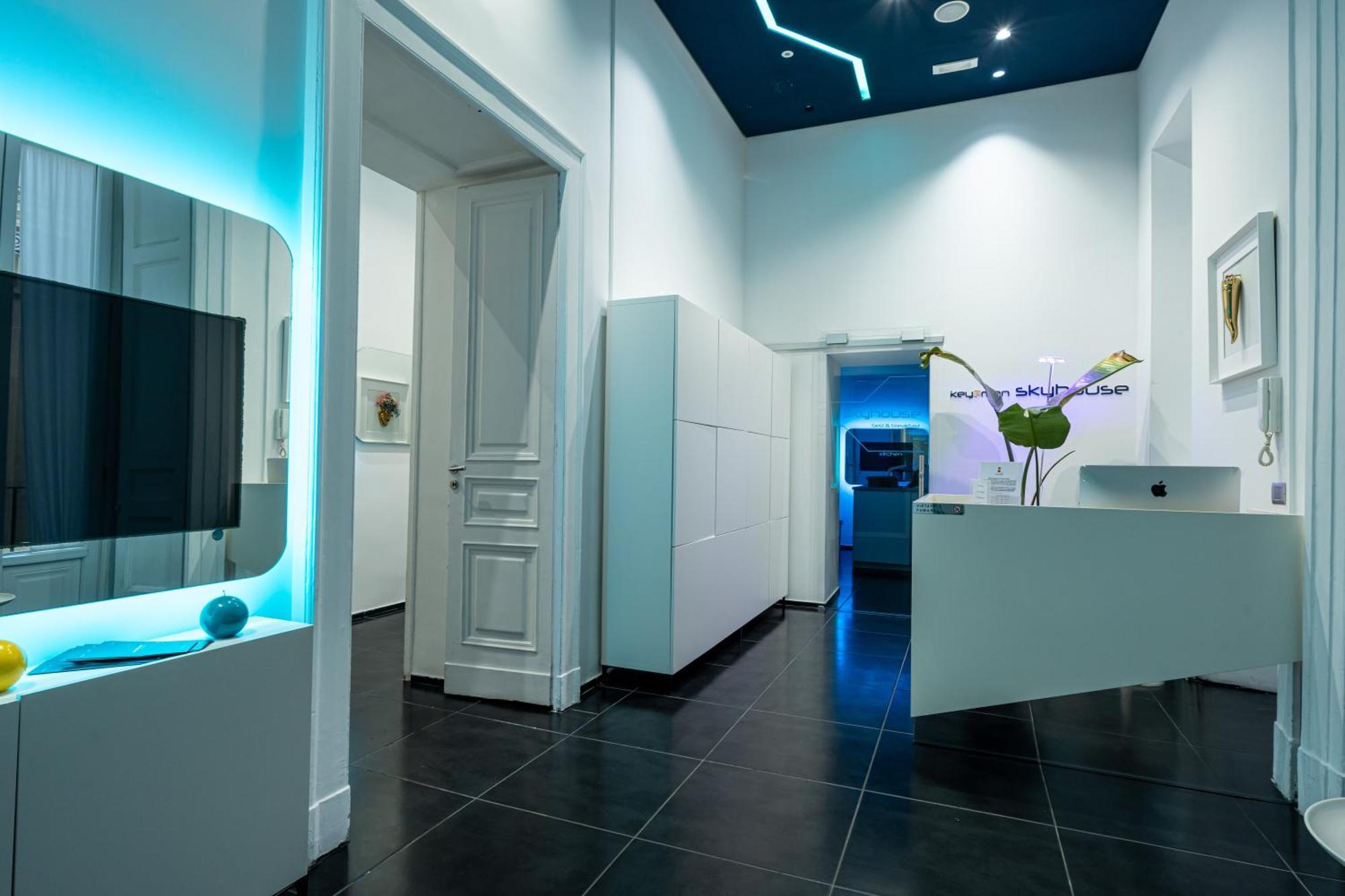 Skyhouse Chiatamone Bed and Breakfast Napoli Eksteriør billede